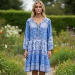 Bella Tu Size M Dress Blue White Print Boho Silver Embroidered Floral Peasant